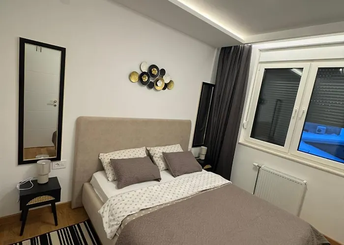 Royal021 Ns * Novi Sad